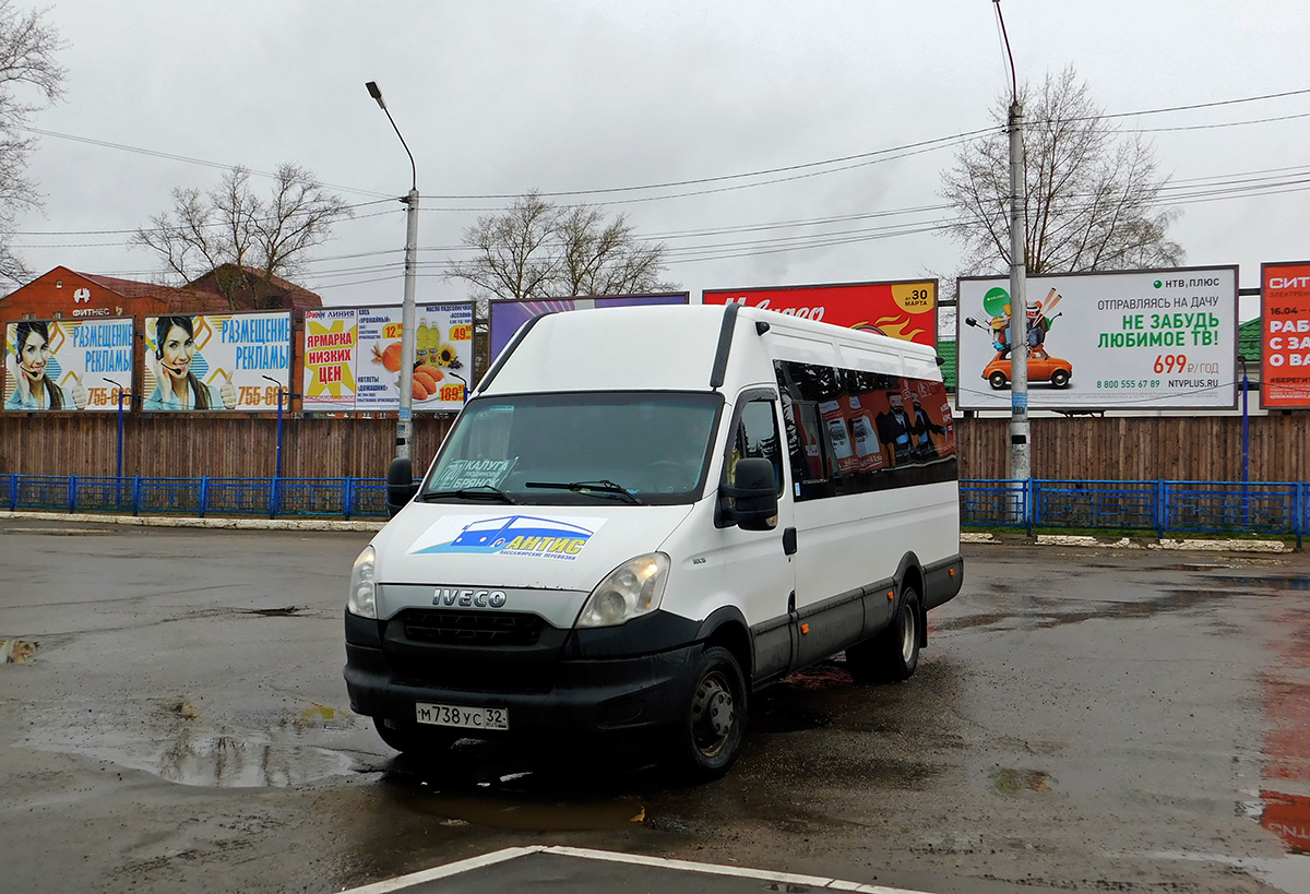 Калуга. Автобус Нижегородец-2227 (IVECO Daily) (м738ус 32), маршрут 720 Калуга-Брянск