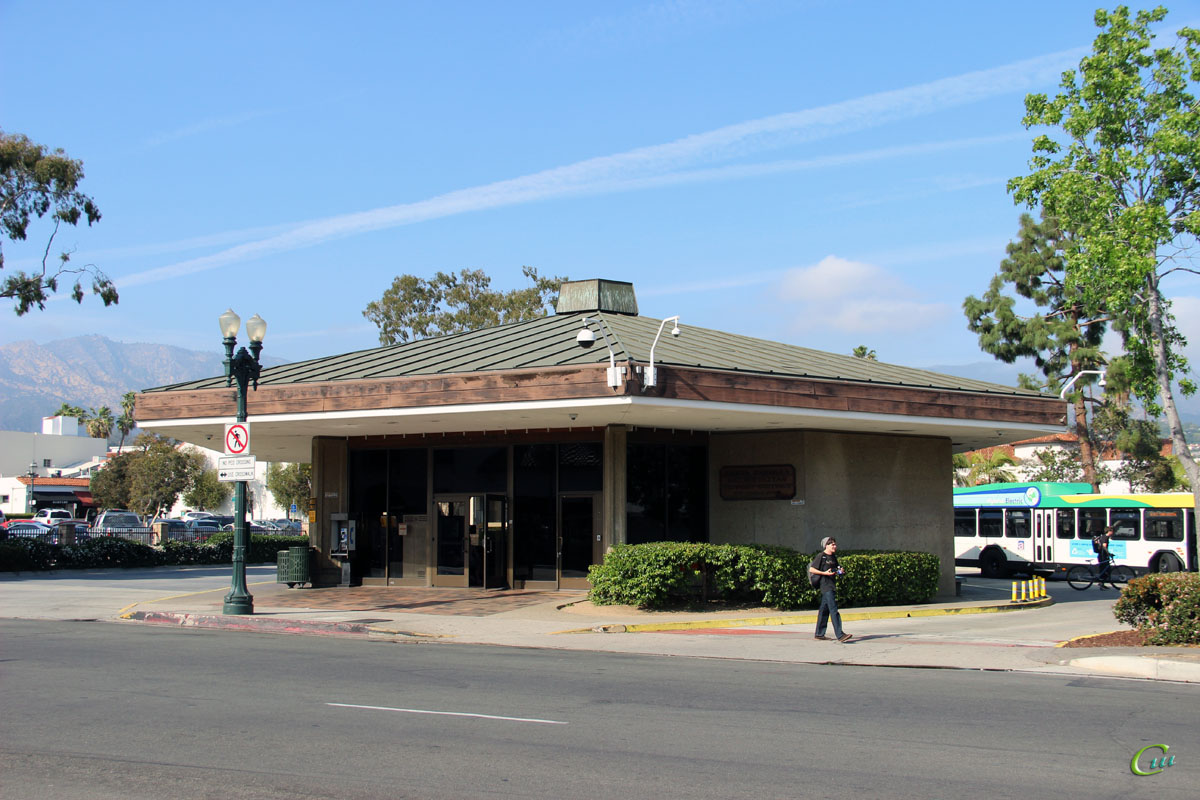Санта-Барбара. Santa Barbara Transit Center