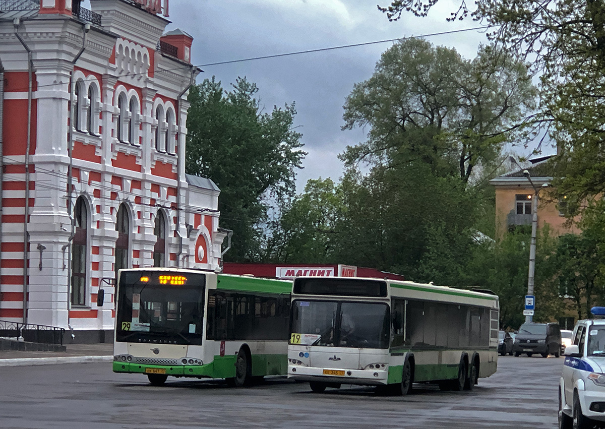 Калуга. Автобусы  (ек647 77) на маршруте 29, МАЗ-107