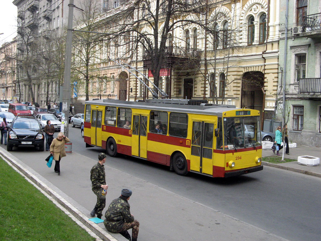 Киев. Škoda 14Tr02/6 №294