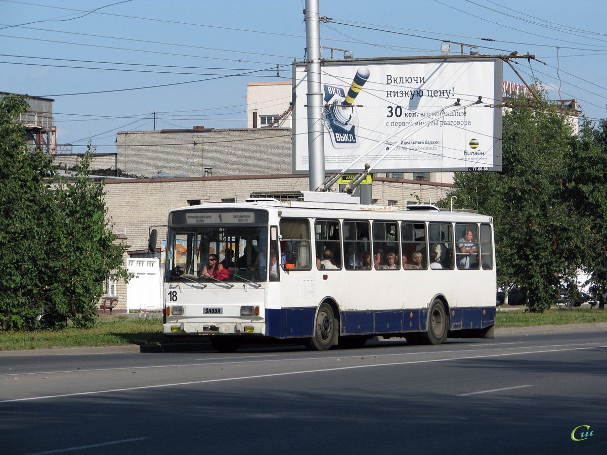Великий Новгород. Škoda 14TrM (ВМЗ) №18