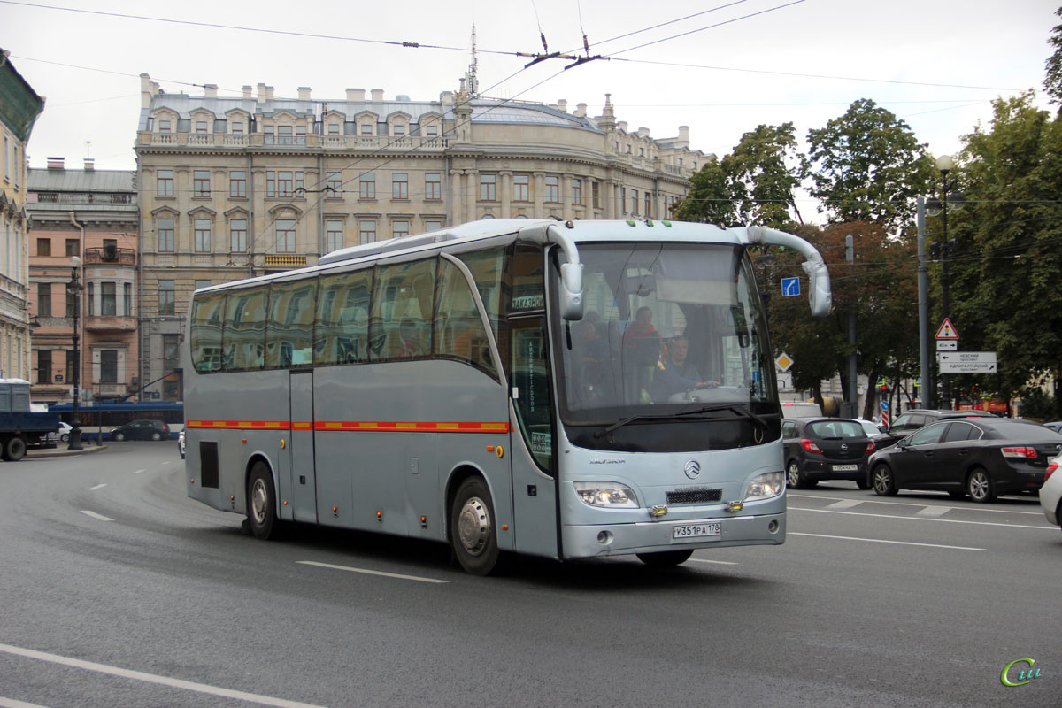 Санкт-Петербург. Golden Dragon XML6129E1A Grand Cruiser у351ра