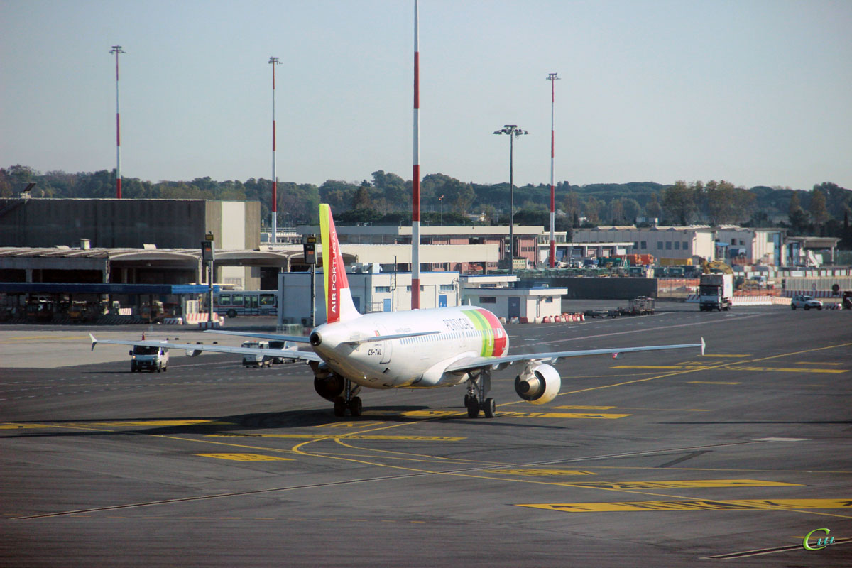 Рим. Самолет Airbus A320 (CS-TNL) авиакомпании TAP Air Portugal