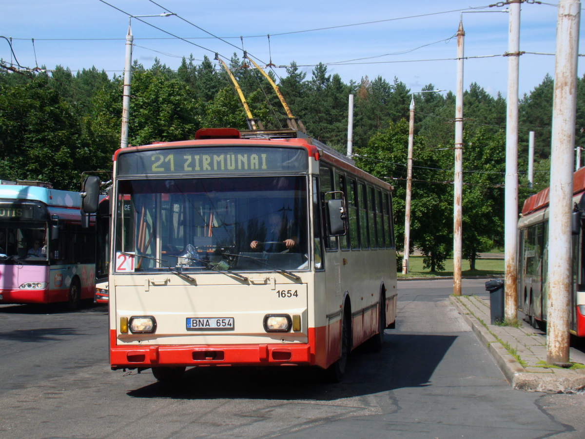 Вильнюс. Škoda 14Tr17/6M №1654