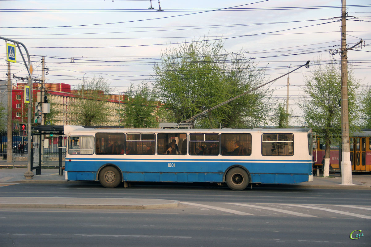 Волгоград. ЗиУ-682Г-016 (018) №1001