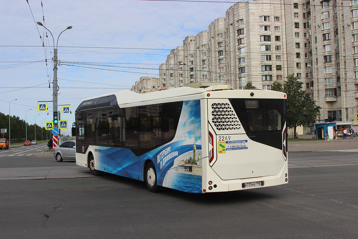 Санкт-Петербург. Volgabus-5270.E0 в725не