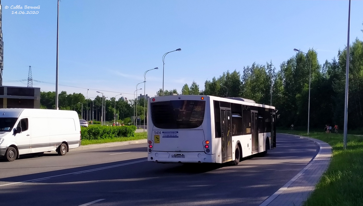 Санкт-Петербург. Volgabus-5270.05 а985нн