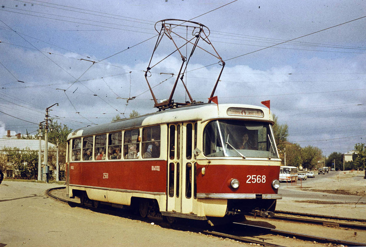 Волгоград. Tatra T3 (двухдверная) №2568
