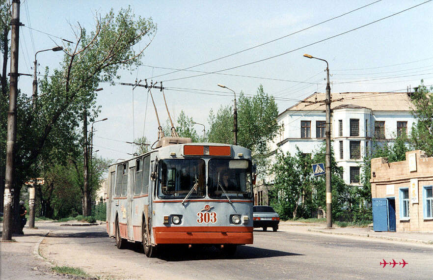 Алчевск. ЗиУ-682В №303