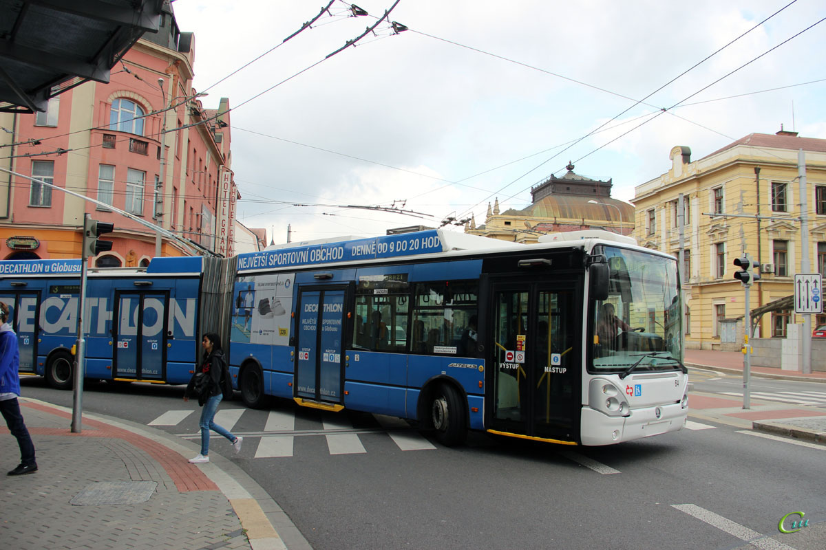 Ческе-Будеёвице. Škoda 25Tr Irisbus №64