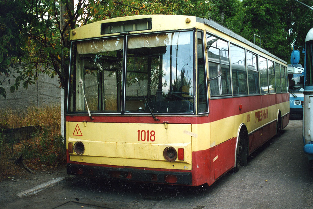 Симферополь. Škoda 14Tr0 №1018