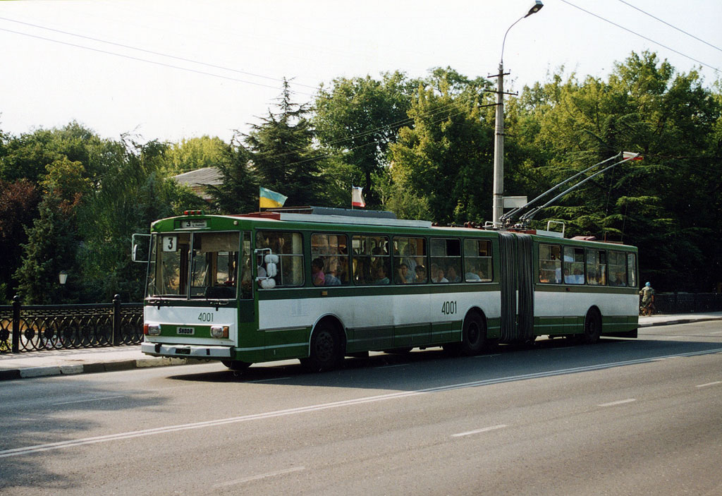Симферополь. Škoda 15Tr02/6 №4001