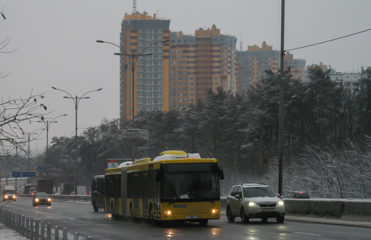 Киев. Перегонка нового автобуса МАЗ-215
