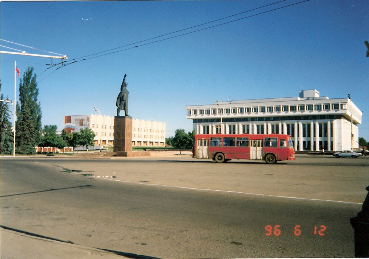 Тамбов. Автобус ЛиАЗ-677М