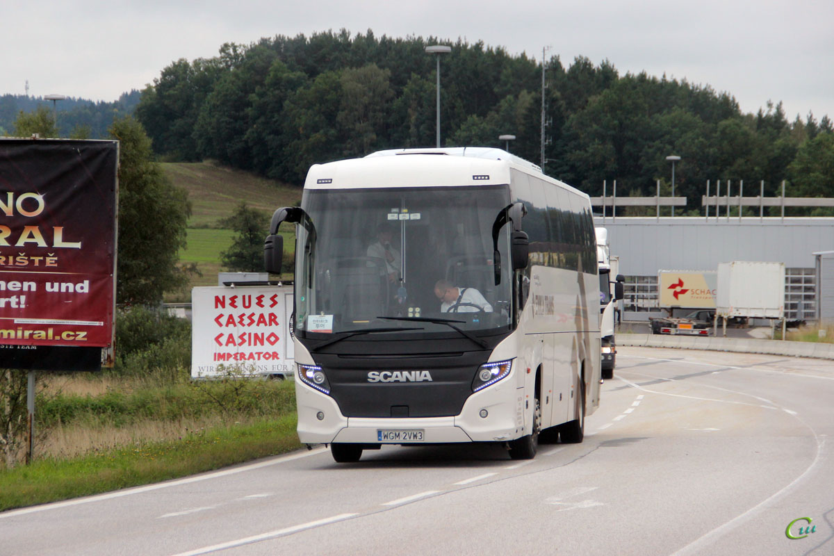 Ческе-Будеёвице. Автобус Scania Touring HD (Higer A80T) (WGM 2VW3)