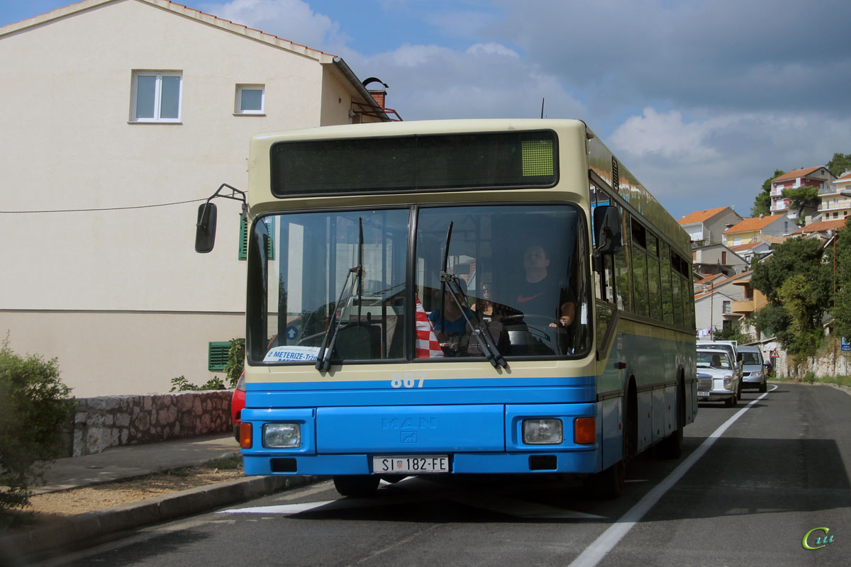 Шибеник. Eurobus A117G ŠI 182-FE