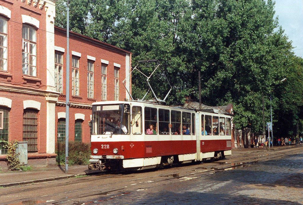 Лиепая. Tatra KT4SU №228