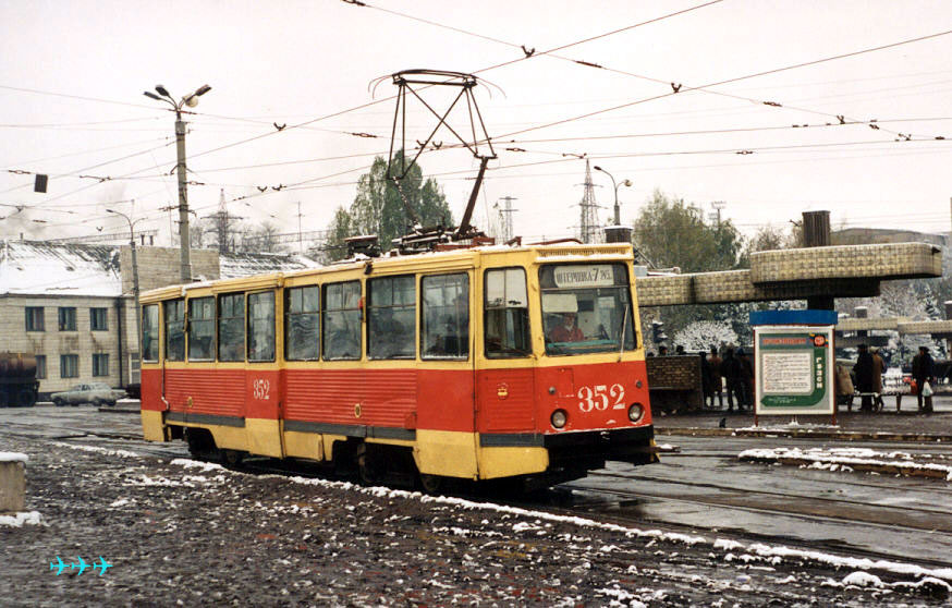 Горловка. 71-605 (КТМ-5) №352