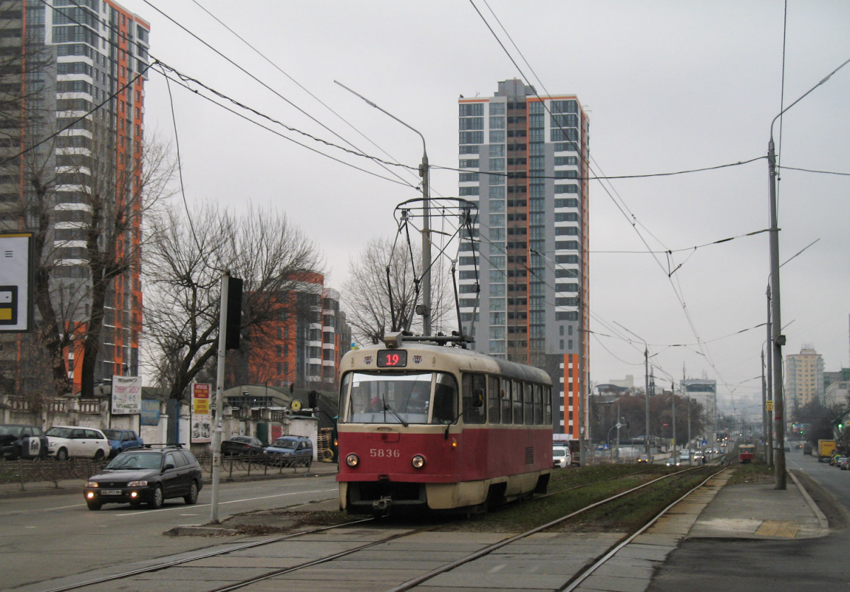 Киев. Tatra T3SU №5836