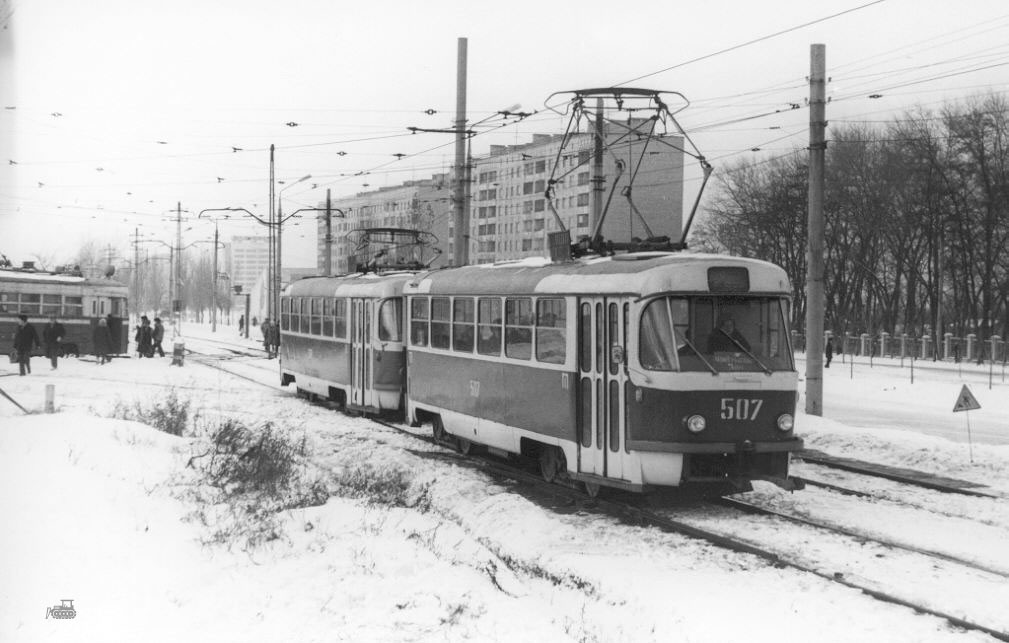 Каменское. Tatra T3 (двухдверная) №507, Tatra T3 (двухдверная) №508, КТМ-1 №Г-4