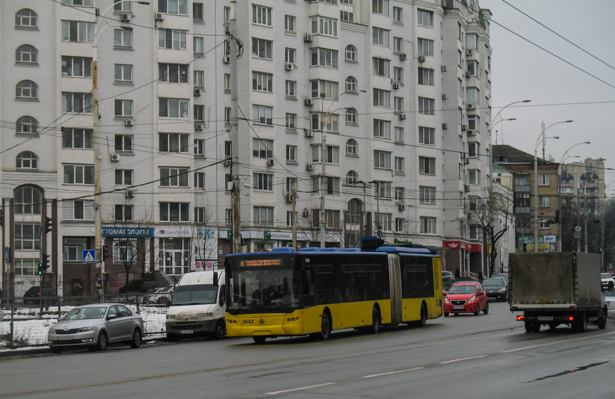 Киев. ЛАЗ-Е301 №2647