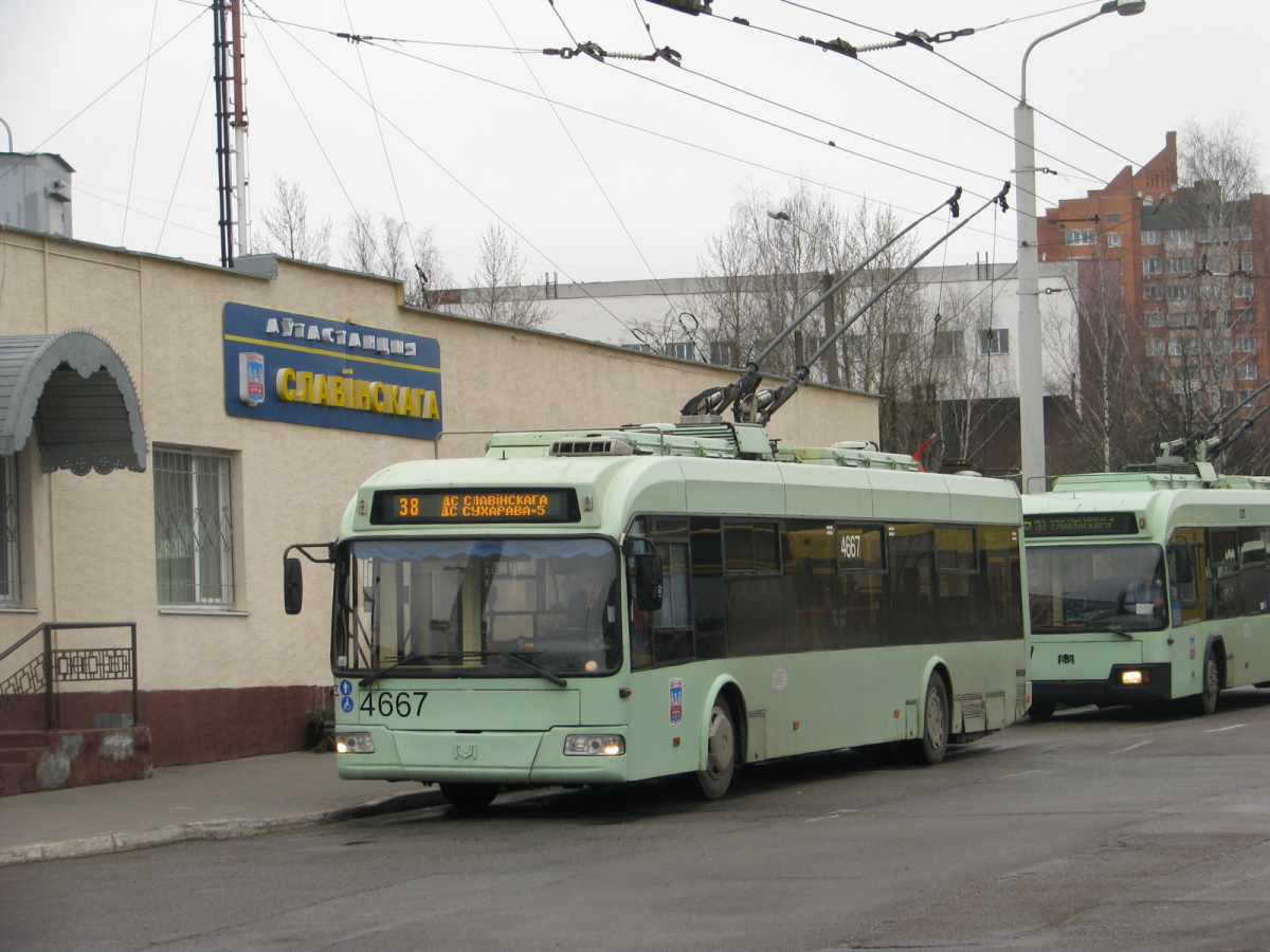 Минск. АКСМ-321 №4667, АКСМ-32102 №5447