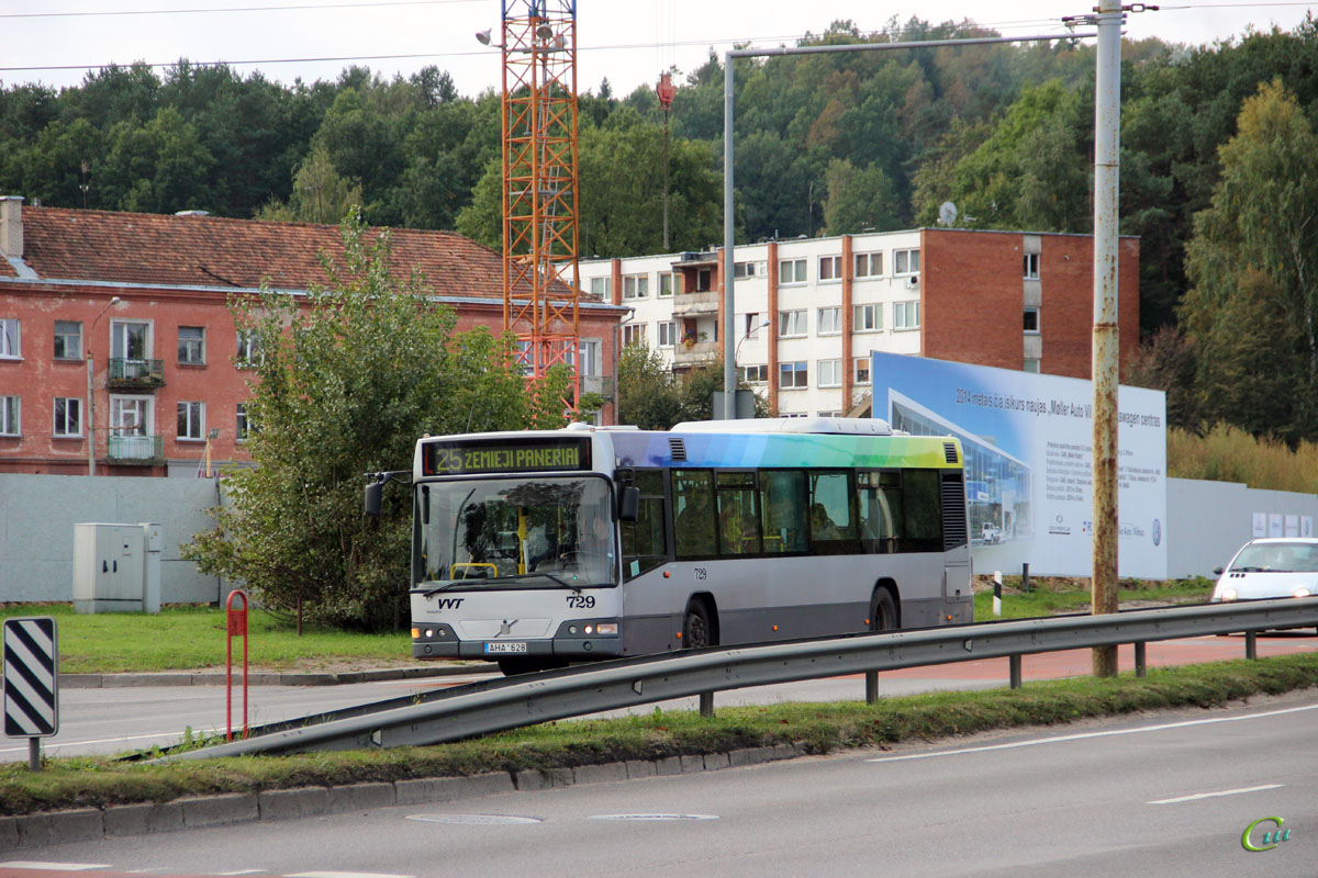Вильнюс. Volvo 7700 AHA 628