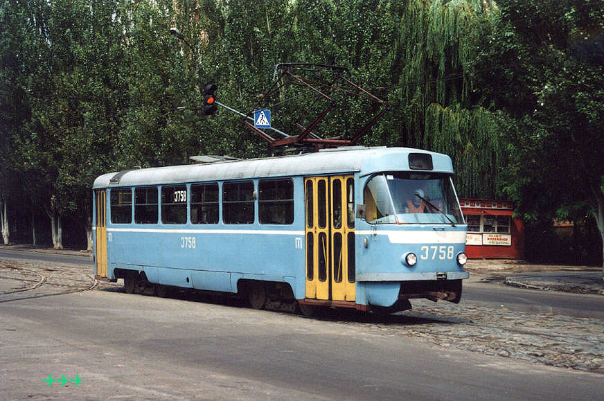 Донецк. Tatra T3 (двухдверная) №3758