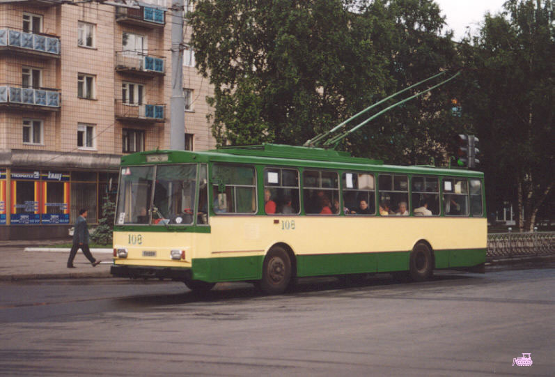 Ровно. Škoda 14Tr89/6 №108