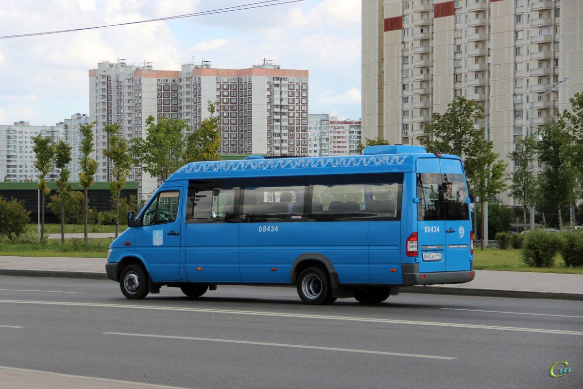 Москва. Луидор-223206 (Mercedes-Benz Sprinter) в940ак