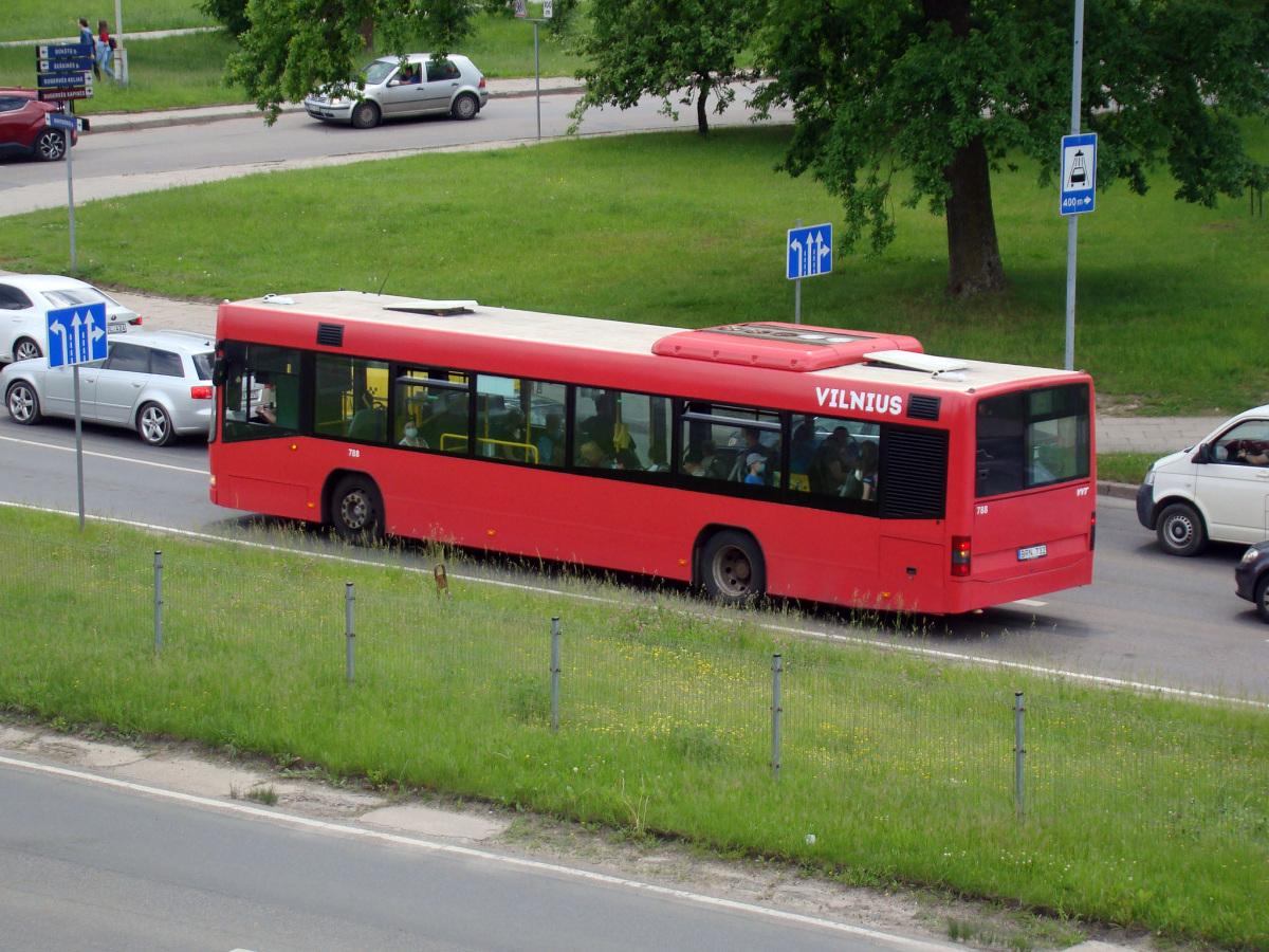 Вильнюс. Volvo 7700 BRN 732