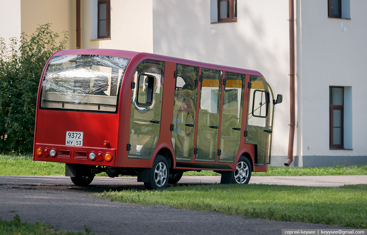 Великий Новгород. (автобус - модель неизвестна) 9372ну