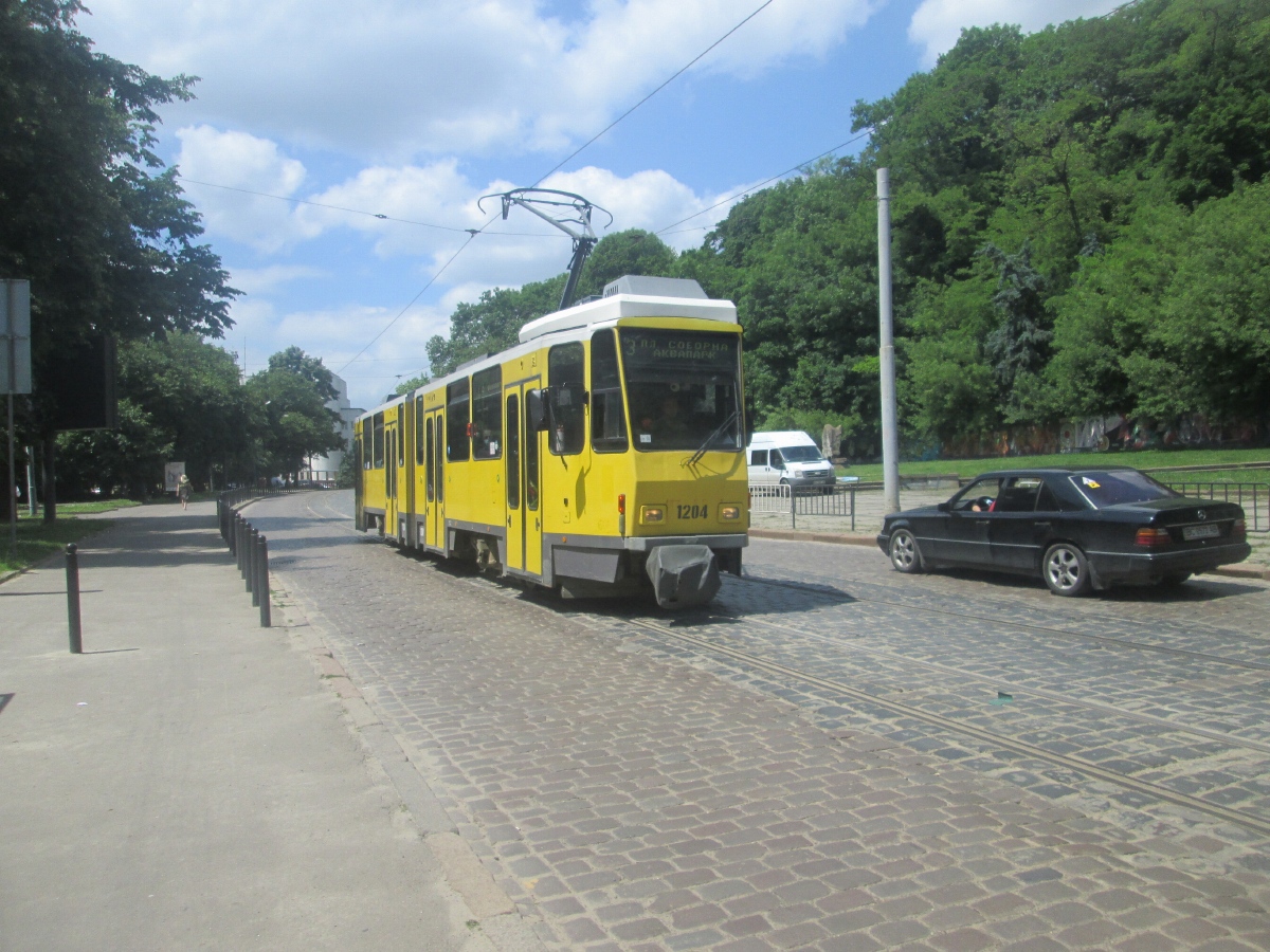 Львов. Tatra KT4DM №1204
