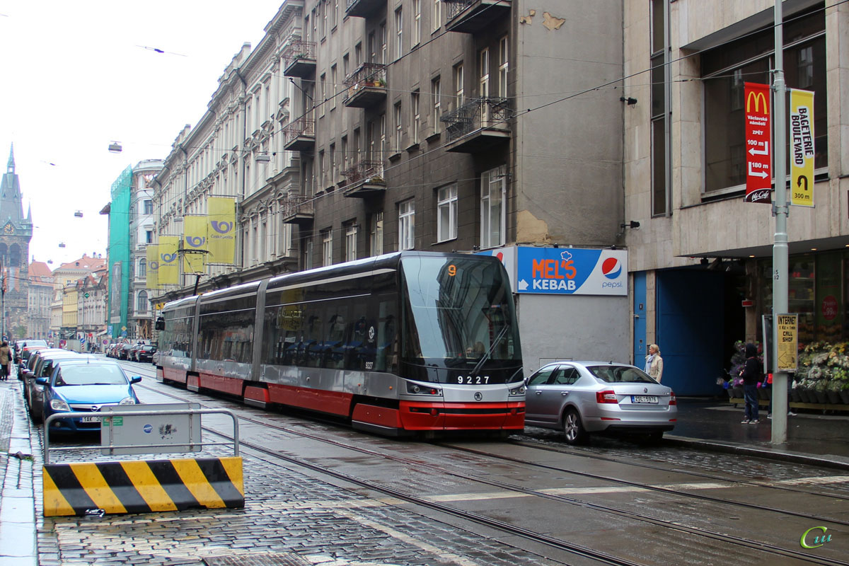 Прага. Škoda 15T №9227
