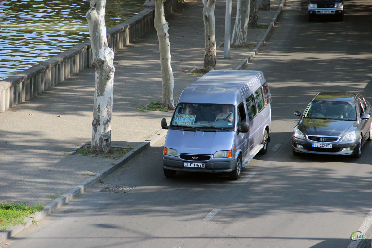 Тбилиси. Ford Transit IFI-550