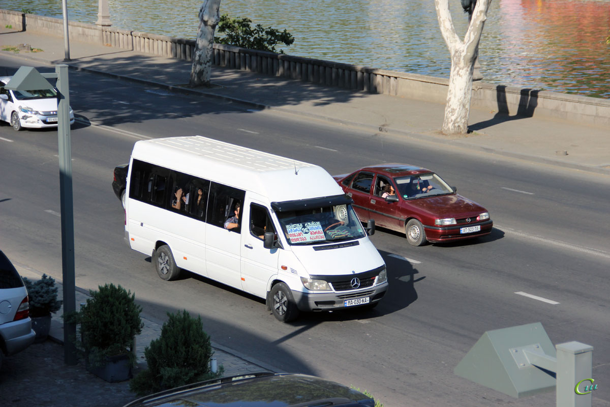 Тбилиси. Mercedes-Benz Sprinter MA-030-KA