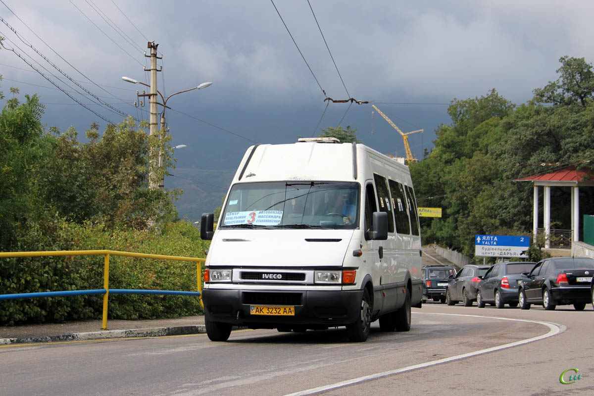 Ялта. IVECO Daily AK3232AA