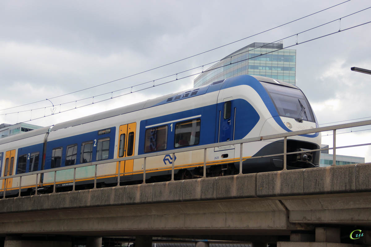 Амстердам. Sprinter Lighttrain (SLT) № 2625