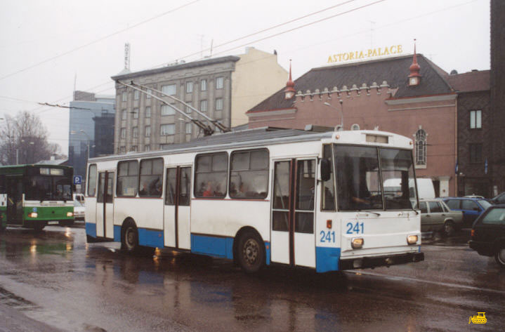 Таллин. Škoda 14Tr02 №241