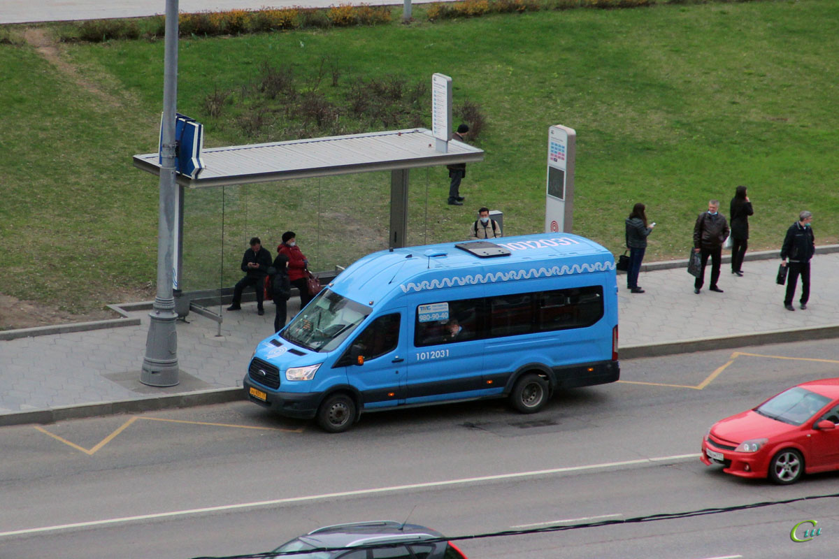 Москва. Ford Transit FBD ху931