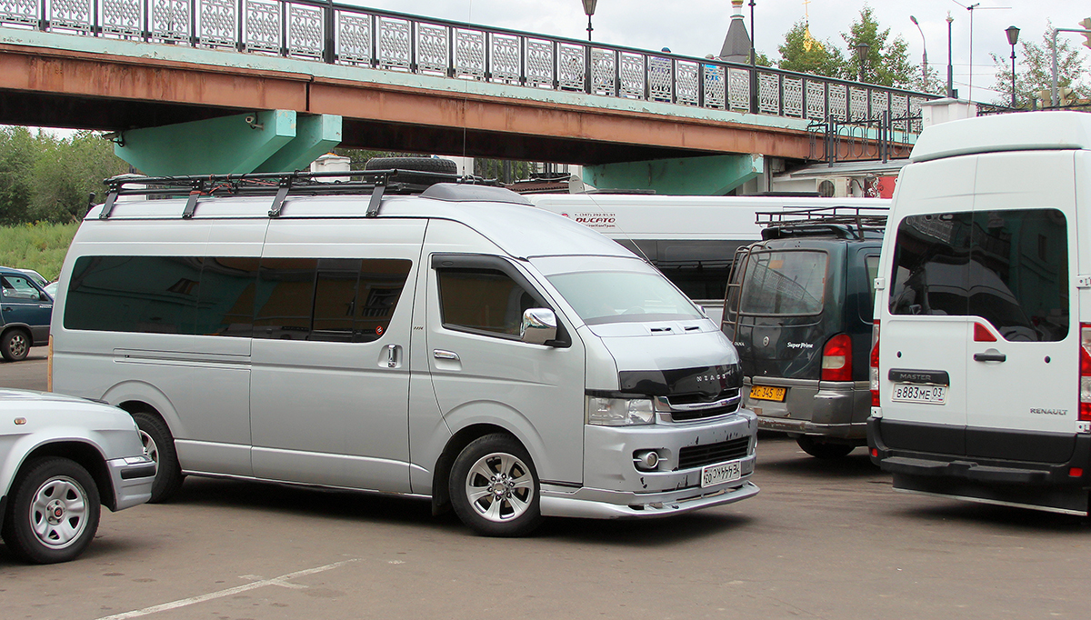 SsangYong (Ссангйонг) Istana: фото автомобиля