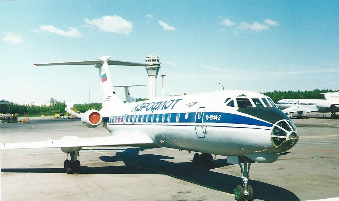 Санкт-Петербург. Самолет ТУ-134А-3 RA-65837 авиакомпании Аэрофлот