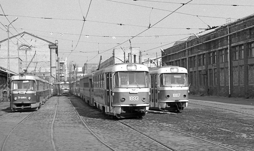 Рига. Tatra T3 (двухдверная) №1887, Tatra T3SU №5-1161, Tatra T3 (двухдверная) №1893