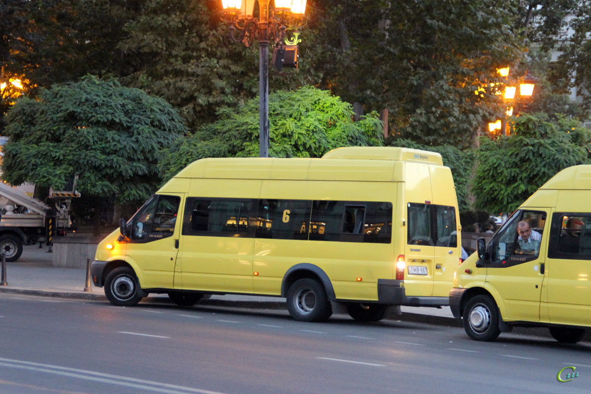 Тбилиси. Avestark (Ford Transit) TMB-667