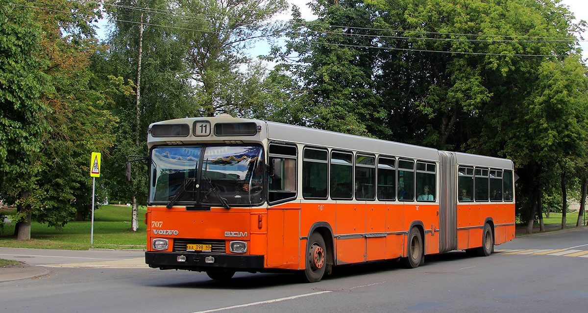 Псков. Hess (Volvo B10M-C) аа398