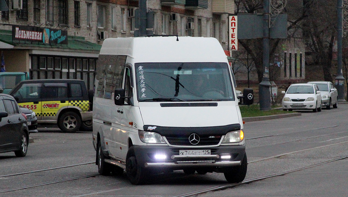 Хабаровск. Mercedes-Benz Sprinter 416CDI х744ет