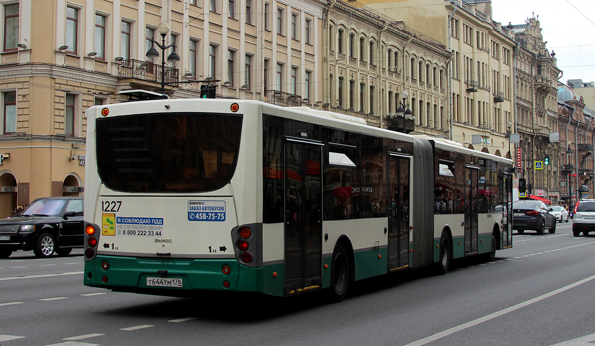 Санкт-Петербург. Volgabus-6271.00 т644тм
