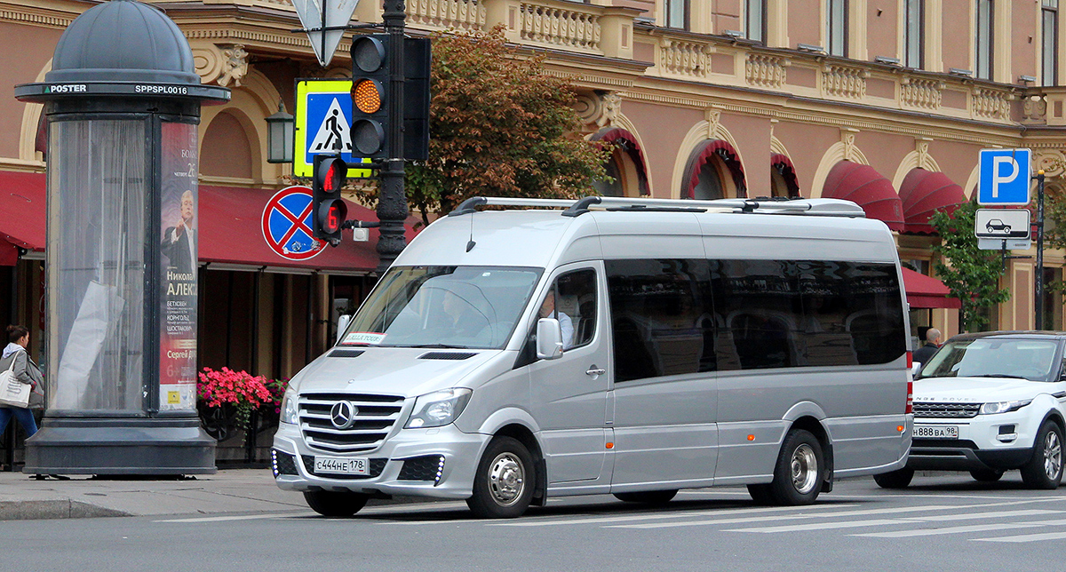 Санкт-Петербург. Mercedes-Benz Sprinter 515CDI с444не