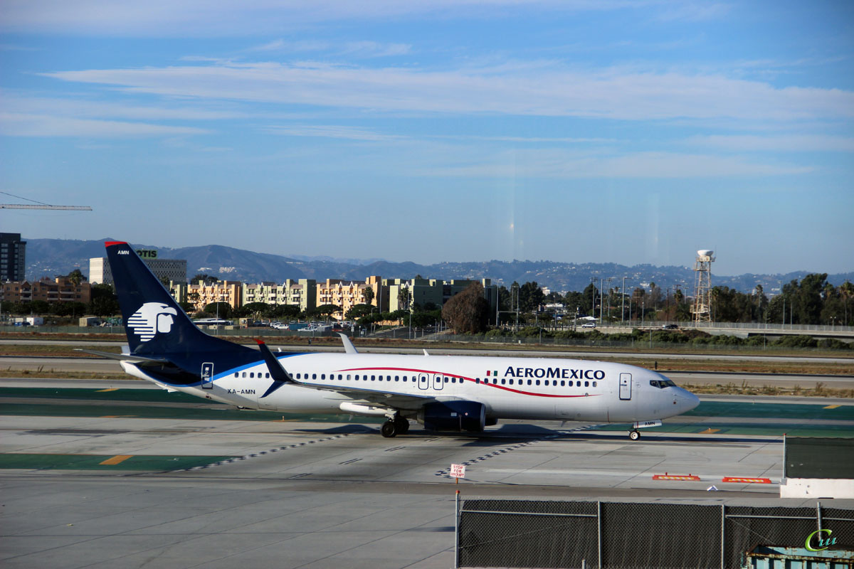 Лос-Анджелес. Самолет Boeing 737 (XA-AMN) авиакомпании Aeromexico