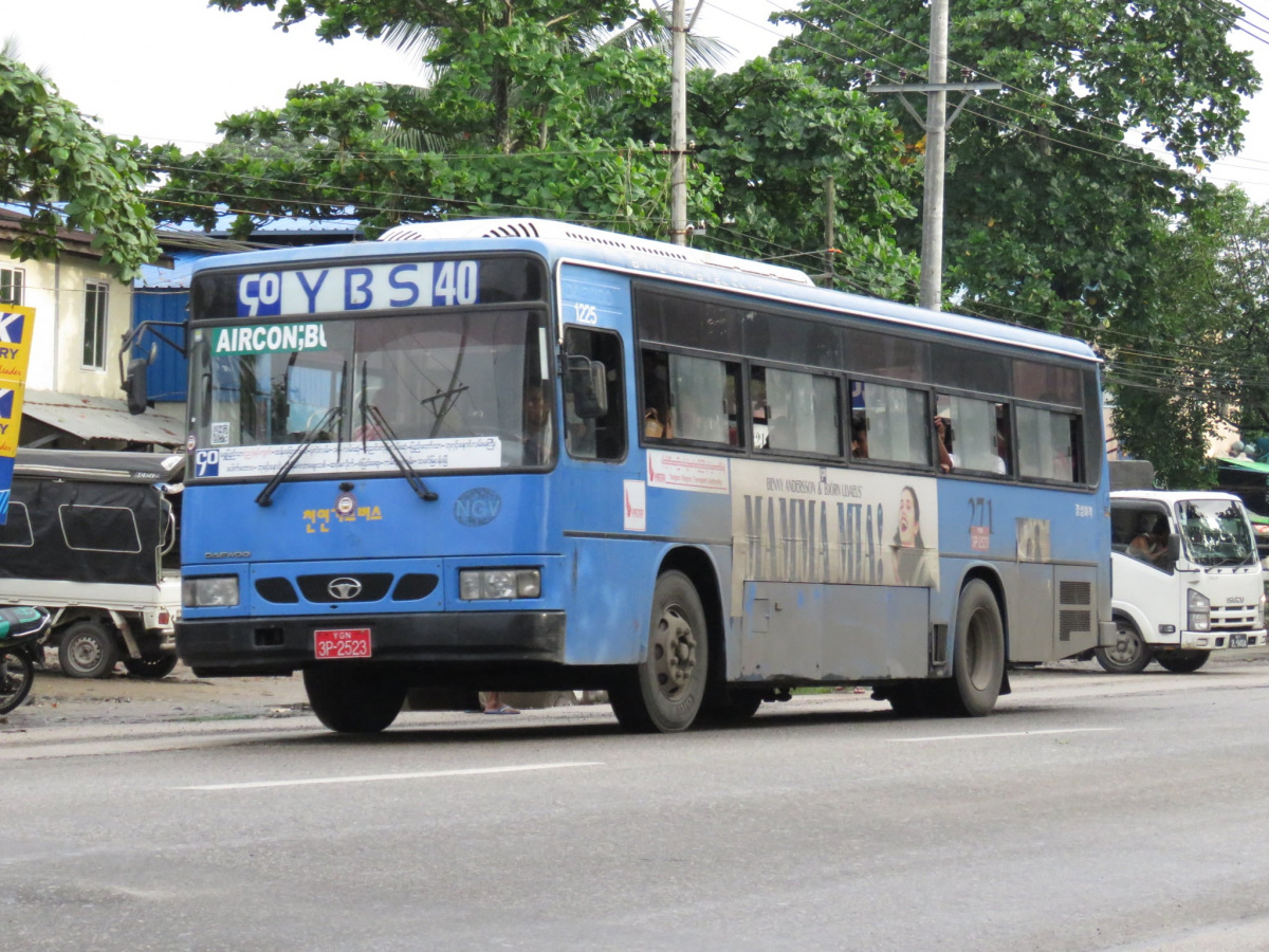 Янгон. Daewoo BS106 3P-2523